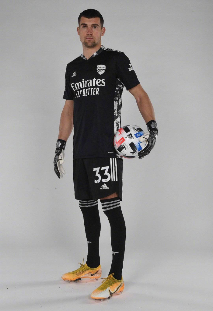 关于中超倒计时，布莱顿清晨官宣签约，细节引发关注，更衣室稳定，轮换策略成焦点的信息